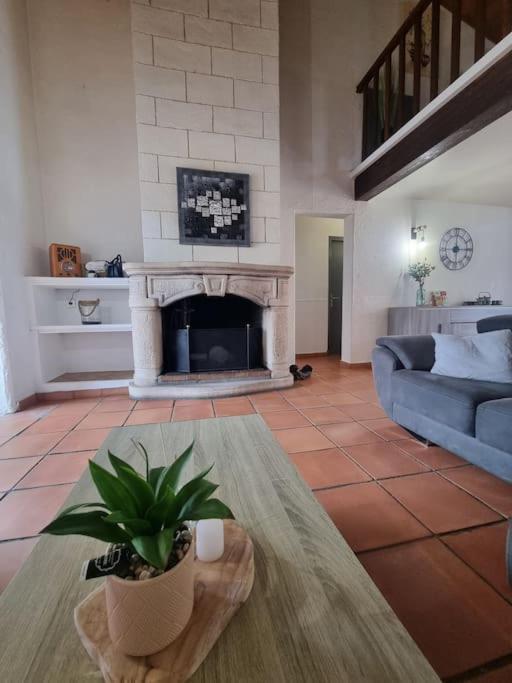 Jolie Villa Piscine A 15 Min Du Barcares Salses-le-Chateau Exteriör bild